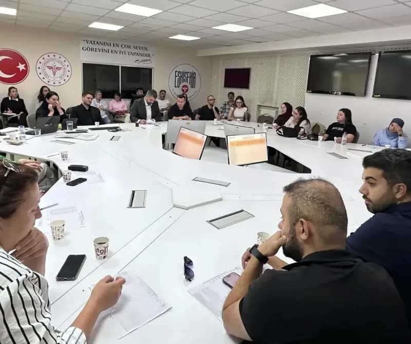 Eskişehir İl Ambulans Servisi Başhekimliği tarafından düzenlenen toplantıda İl genelindeki Acil Sağlık Hizmetleri verile