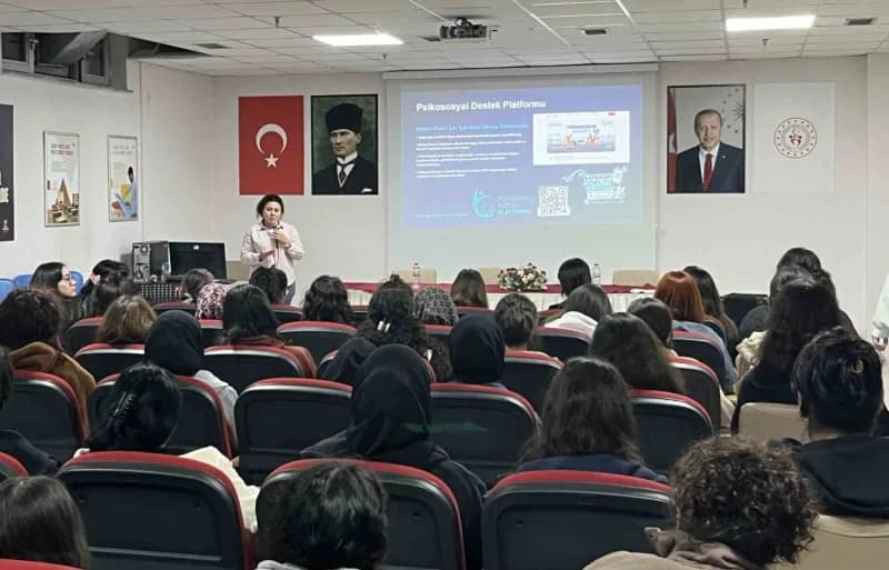 Gençlik ve Spor Bakanlığı (GSB) Eskişehir İl Müdürlüğü bünyesindeki yurtlara yeni yerleşen öğrenciler için bilgilendirme