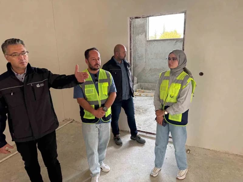 Eskişehir Büyükşehir Belediyesi, yapımı sürdürülen Kapalı Pazar Yeri Projesi’nde fiziki gerçekleşme yüzde 75 seviyesine