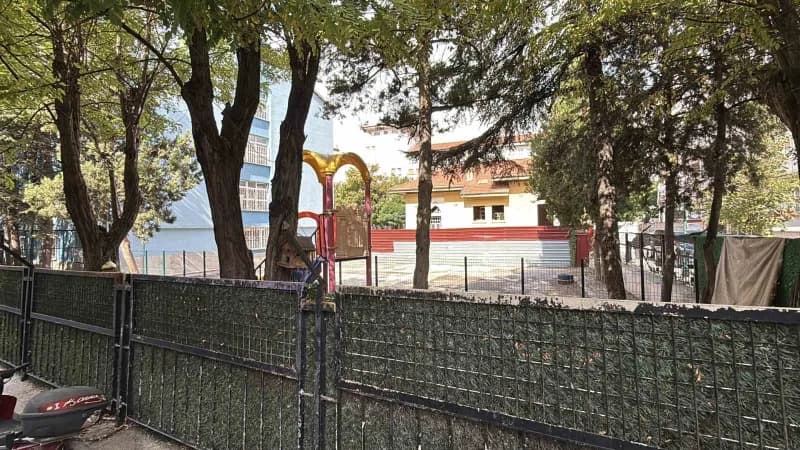 Patlamanın özel okul tarafından çöpe atılan kimyasal maddelerden kaynaklı olduğu tespit edildi.