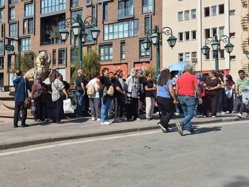 Tarihi dokusu, modern şehir yapısı ve kültürel zenginlikleriyle öne çıkan Eskişehir, yerli ve yabancı turistlerin odak n