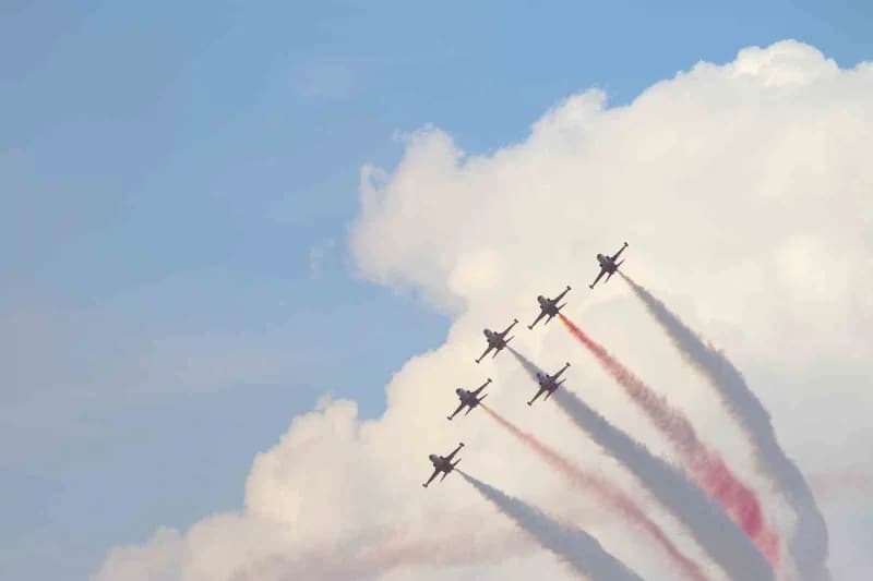 Eskişehir'de 11.'si düzenlenen SHG Airshow'da Türk Yıldızları'nın gösterisi izleyenlerin nefesini kesti.