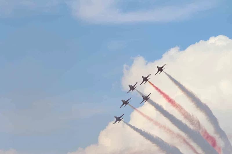 Eskişehir'de 11.'si düzenlenen SHG Airshow'da Türk Yıldızları'nın gösterisi izleyenlerin nefesini kesti.