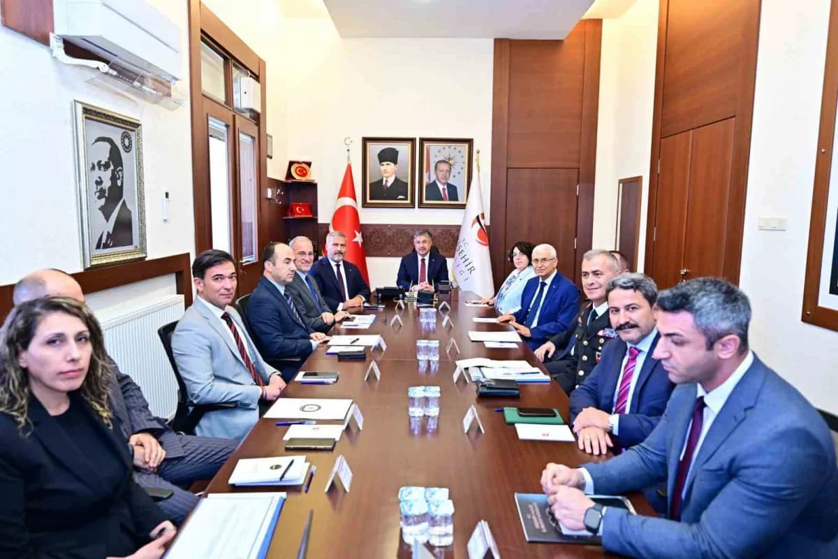 Eskişehir’de üniversite güvenliği için düzenlenen koordinasyon toplantısından bir kare