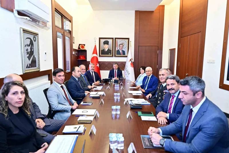 Eskişehir’de üniversite güvenliği için düzenlenen koordinasyon toplantısından bir kare