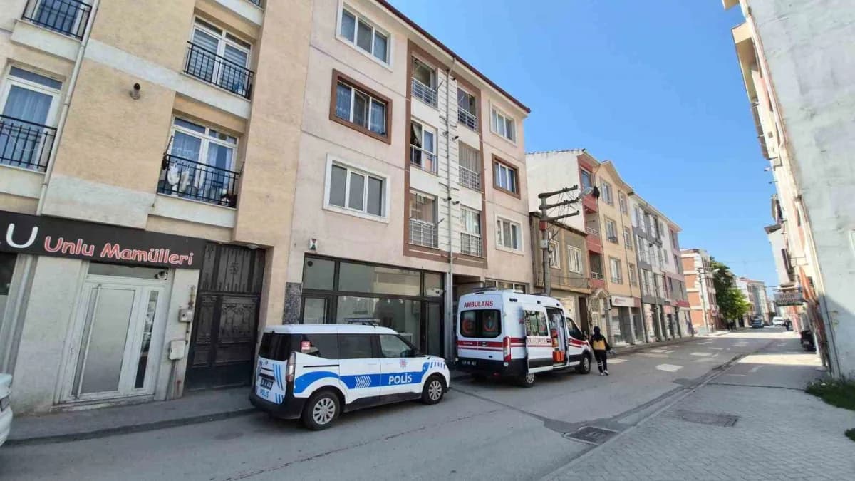 Eskişehir Tepebaşı ilçesinde bir apartman dairesi dış görünümü