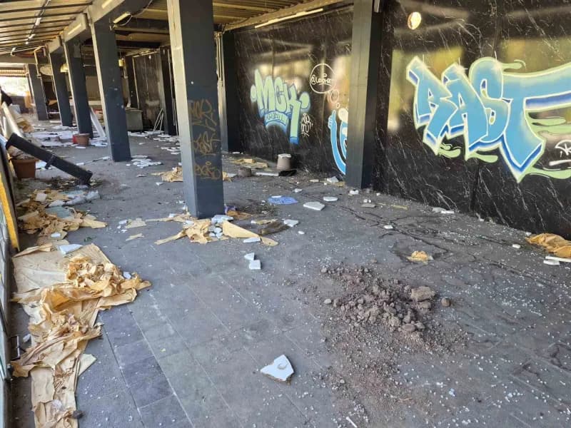 Eskişehir’in yaya ve araç trafiğinin en yoğun olduğu noktalarından Zübeyde Hanım Bulvarı üzerinde bulunan ve bir süredir