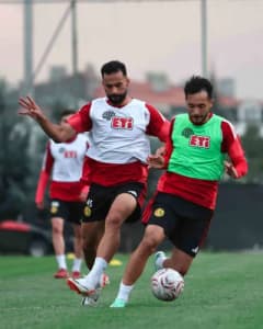 Eskişehirspor futbolcuları Balıkesirspor maçı için antrenman yapıyor