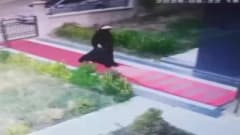 Ankara Gölbaşı'nda evden hırsızlık yapan şüphelinin yakalanması için polis ekipleri çalışma yapıyor