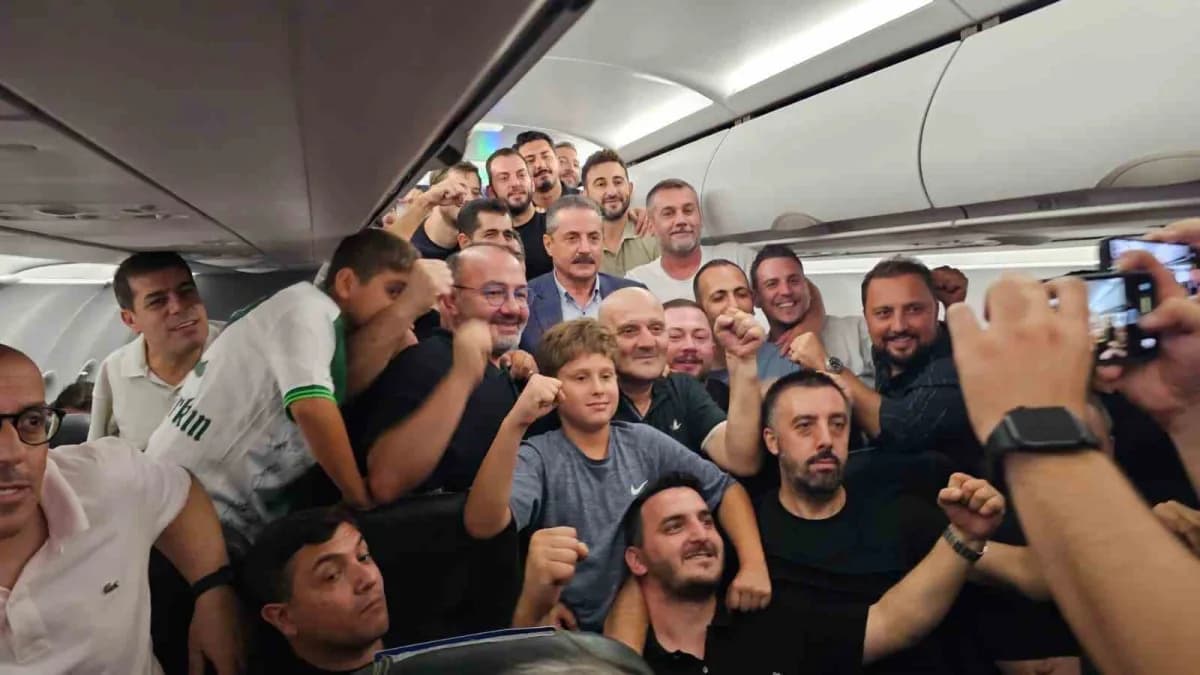 Milletvekili Faruk Çelik, Bursaspor hakkında açıklamalarda bulunuyor