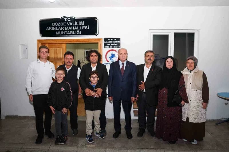 Düzce Belediye Başkanı Dr. Faruk Özlü, mahalle toplantıları kapsamında Akınlar Mahallesi sakinleri ile bir araya geldi.