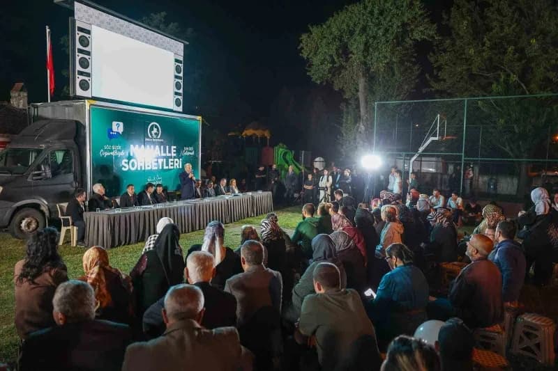 Düzce Belediye Başkanı Dr. Faruk Özlü, mahalle toplantıları kapsamında Akınlar Mahallesi sakinleri ile bir araya geldi.
