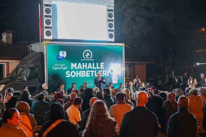 Düzce Belediye Başkanı Dr. Faruk Özlü, mahalle toplantıları kapsamında Akınlar Mahallesi sakinleri ile bir araya geldi.