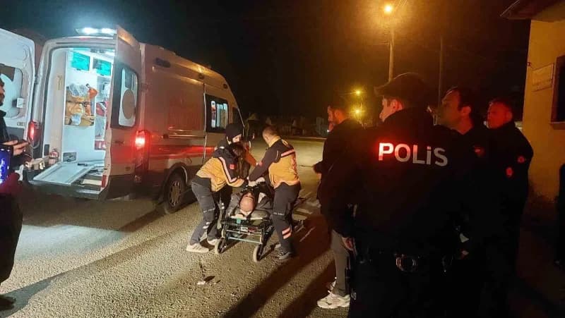 Fatih Kurt'un ambulans ile hastaneye kaldırılması