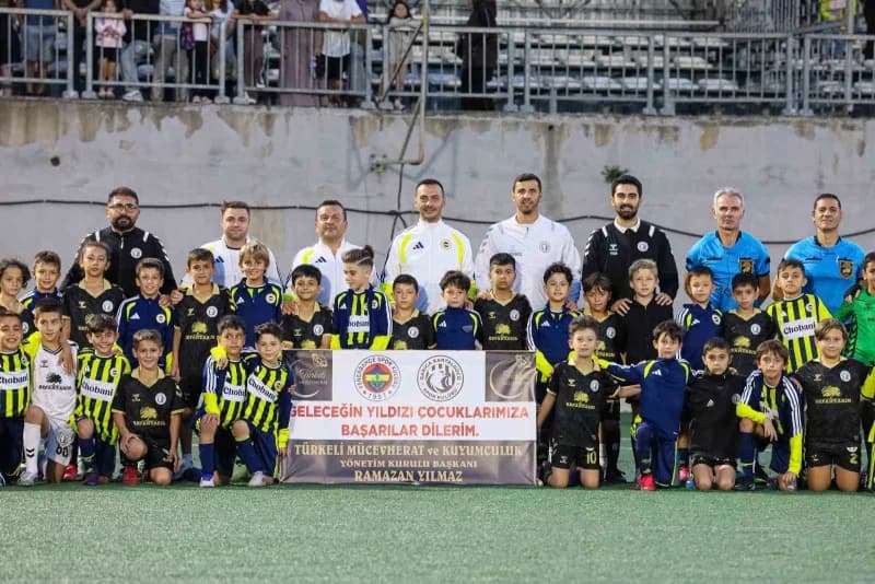Fenerbahçe altyapı takımları, Darıca’da düzenlenen organizasyonda Darıca Kartalgücü Spor Kulübü ve Darıca Belediyesi Eği