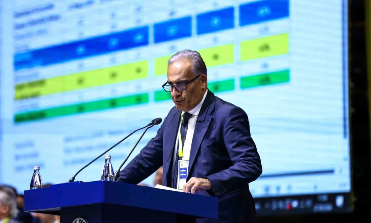 Fenerbahçe Olağan Mali Genel Kurul Toplantısı Ülker Spor ve Etkinlik Salonu’nda yapıldı
