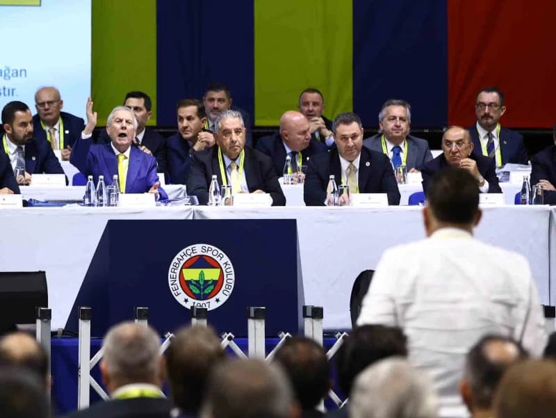 Fenerbahçe Spor Kulübü Olağan Mali Genel Kurul Toplantısı, Ülker Spor ve Etkinlik Salonu'nda yapılıyor