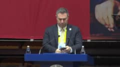 Fenerbahçe Başkan Vekili Barış Göktürk, mali genel kurulda konuşma yaparken