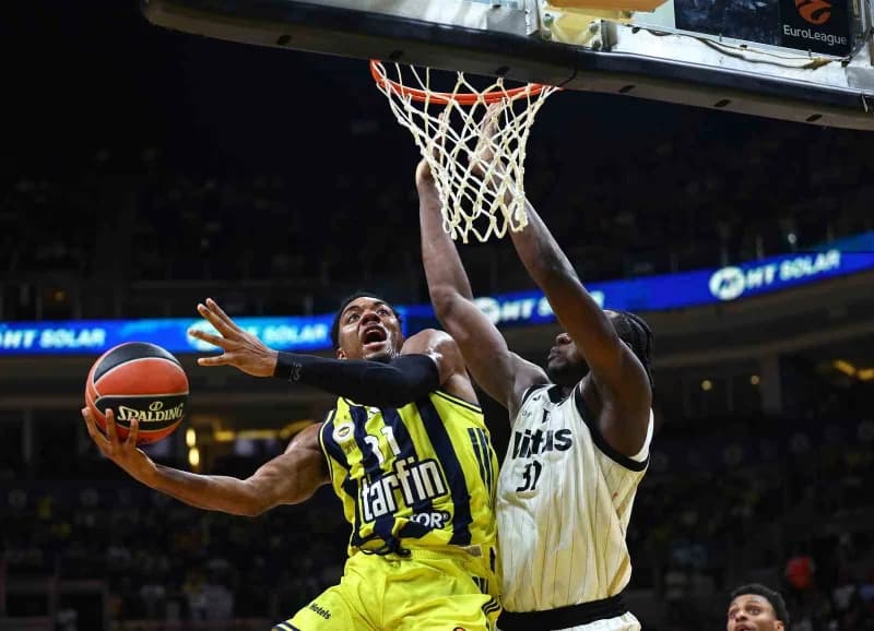 Fenerbahçe Erkek Basketbol Takımı, Euroleague'in ilk haftasında sahasında İtalyan ekibi Virtus Bologna’yı 78-68 mağlup e