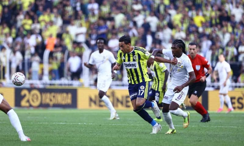 Trendyol Süper Lig’in 6. Haftasında Fenerbahçe, evinde Eyüpspor ile karşılaşıyor. Mücadelenin ilk yarısı sarı-lacivertli