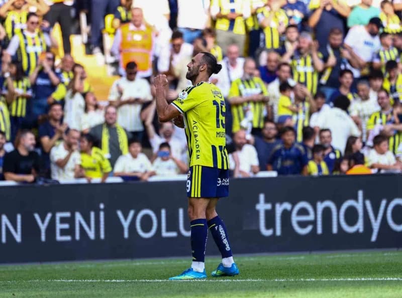 Trendyol Süper Lig’in 6. Haftasında Fenerbahçe, evinde Eyüpspor ile karşılaşıyor. Mücadelenin ilk yarısı sarı-lacivertli