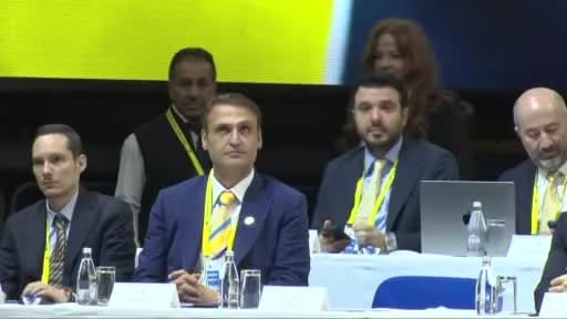 Fenerbahçe Spor Kulübü olağan mali genel kurul toplantısı Ülker Spor ve Etkinlik Salonu'nda yapılıyor
