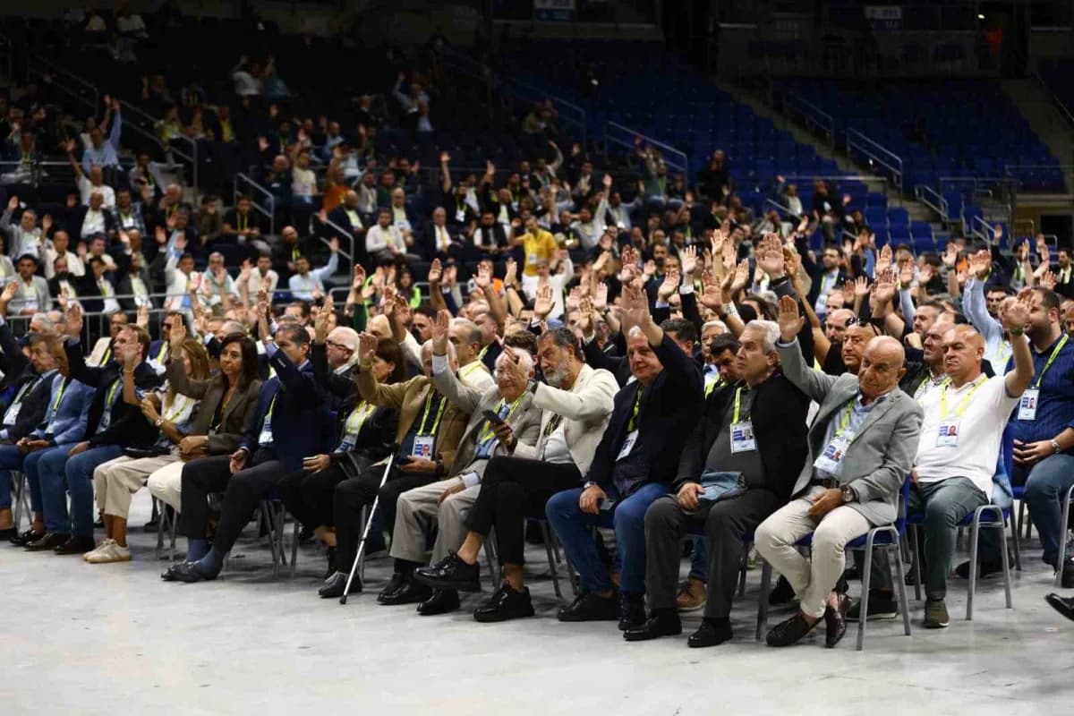 Fenerbahçe Olağan Genel Kurul Toplantısı Ülker Spor ve Etkinlik Salonu’nda yapıldı