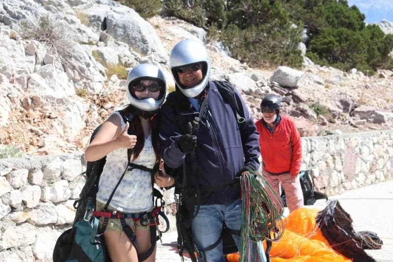 Fethiye'de Yamaç Paraşütü sezonu tüm hareketliliğiyle devam ederken, dünyaca ünlü Ölüdeniz ve Babadağ, yerli ve yabancı