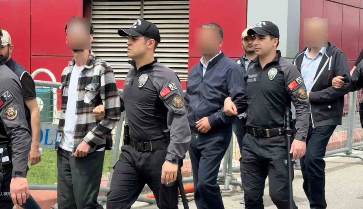 Gaziantep merkezli 47 ilde FETÖ'nün güncel yapılanmasına yönelik düzenlenen operasyonda tutuklanan, aralarında NAKSAN Ho