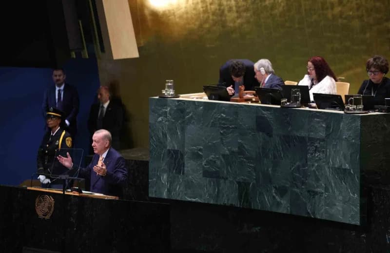 Cumhurbaşkanı Erdoğan: "Bizler, tıpkı geçen yıl olduğu gibi özgür ve egemen Filistin Devleti'nin sesi olacak, Filistin h