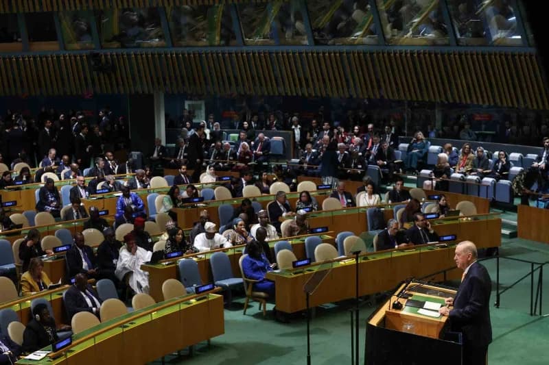 Cumhurbaşkanı Erdoğan: "Bizler, tıpkı geçen yıl olduğu gibi özgür ve egemen Filistin Devleti'nin sesi olacak, Filistin h