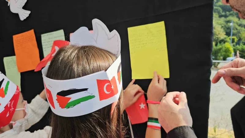 Zonguldak'ta öğrenciler, Filistin'de yaşanan insanlık dramına dikkat çekmek İçin etkinlikte buluştu. "Uçurtmalar vurulma