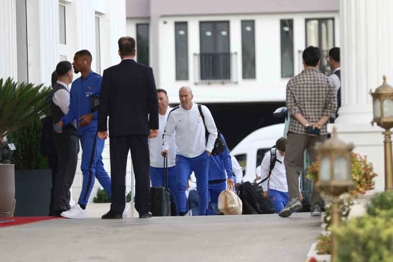 A Milli Futbol Takımı'nın, UEFA Uluslar a Ligi 1. Grup'taki ilk maçında yarın karşılaşacağı Fransa, yoğun güvenlik önlem