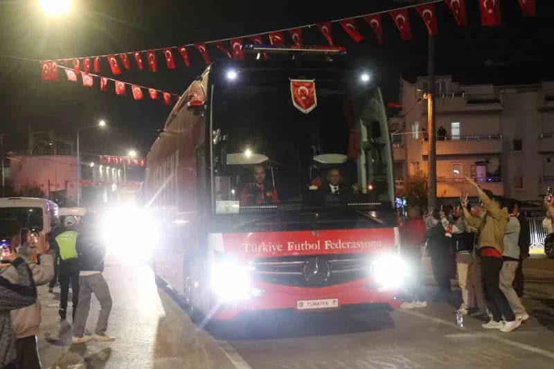UEFA Uluslar a Ligi 1. Grup'taki ilk maçında Kocaeli'de karşı karşıya gelecek olan Fransa ile Türkiye a Milli Futbol tak