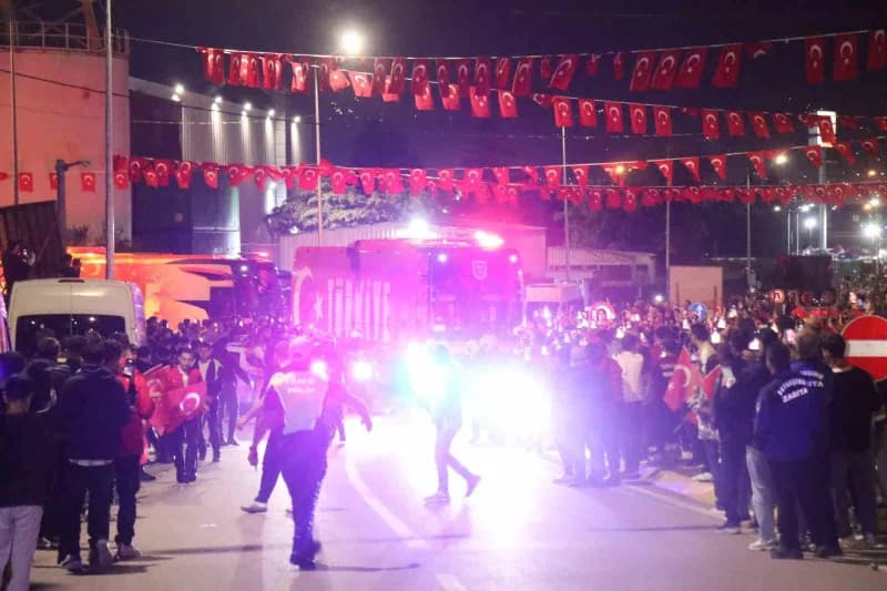 UEFA Uluslar a Ligi 1. Grup'taki ilk maçında Kocaeli'de karşı karşıya gelecek olan Fransa ile Türkiye a Milli Futbol tak