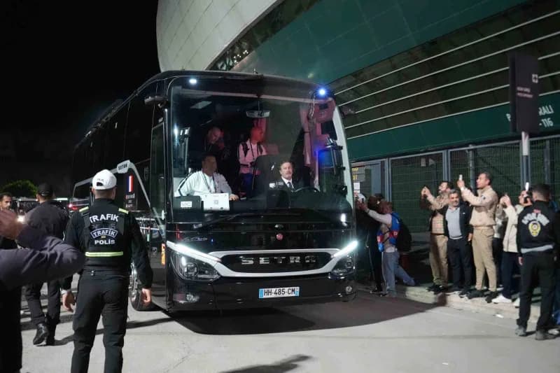 UEFA Uluslar a Ligi 1. Grup'taki ilk maçında Kocaeli'de karşı karşıya gelecek olan Fransa ile Türkiye a Milli Futbol tak