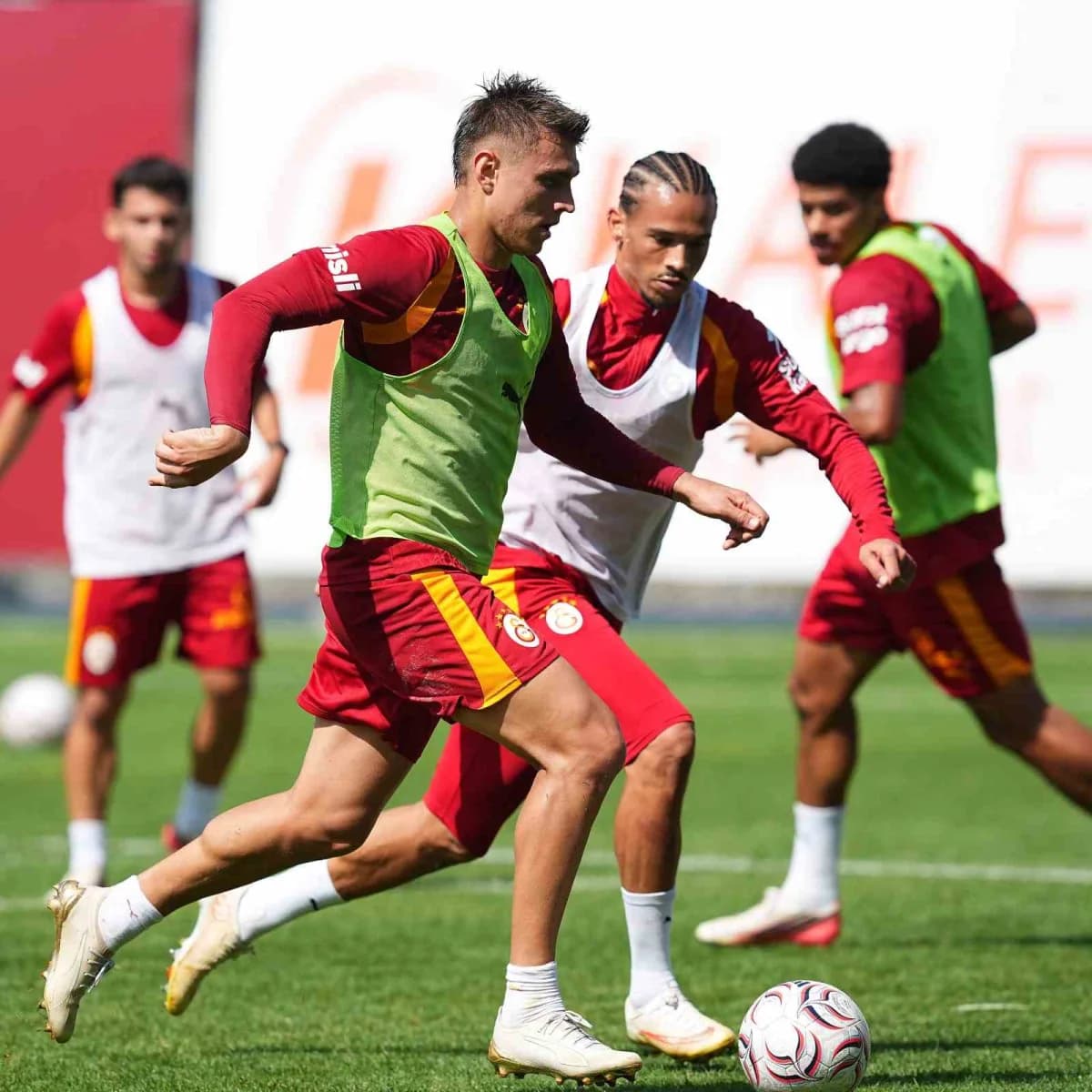 Galatasaray, Trendyol Süper Lig’in 7. Haftasında Kasımpaşa ile oynayacağı maçın hazırlıklarını bugün yaptığı antrenmanla