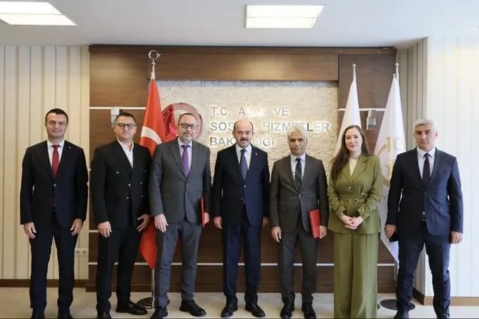Bakan Mahinur Özdemir Göktaş, Gastronomi Turizmi Derneği ile iş birliği protokolü imzalarken
