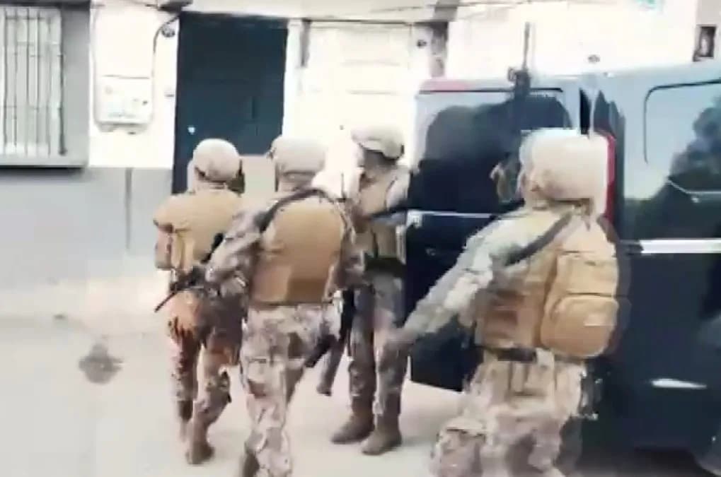 Gaziantep'te 2011 yılında işlenen Mehmet Kaya cinayetiyle ilgili polis ekiplerinin operasyon görüntüsü