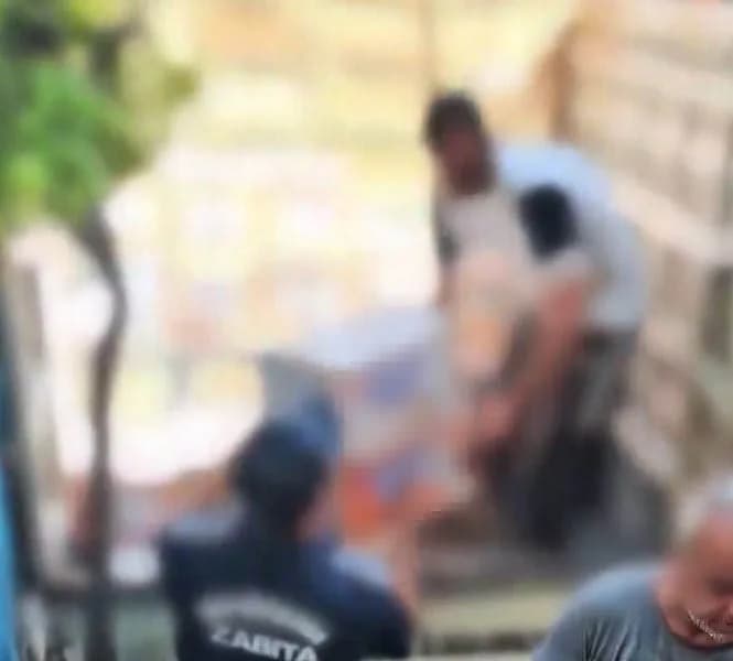 Gaziantep'te bozulmuş, tarihi geçmiş ve değiştirilmiş 2 kamyon cips ve şekerleme ele geçirildi
