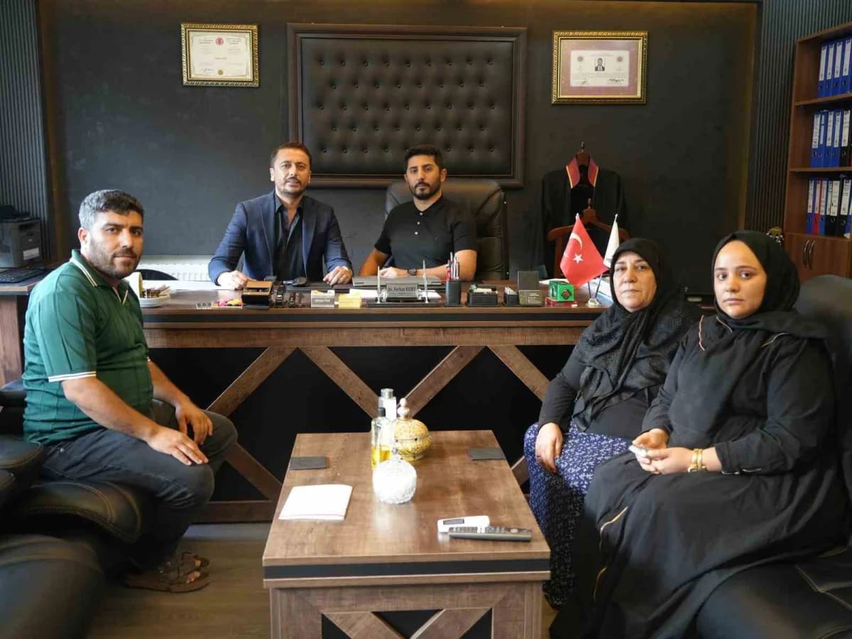 Aile ve avukatları