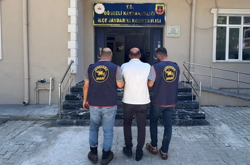 Gaziantep'te jandarma ekipleri tarafından yakalanan kesinleşmiş cezası olan şahıs