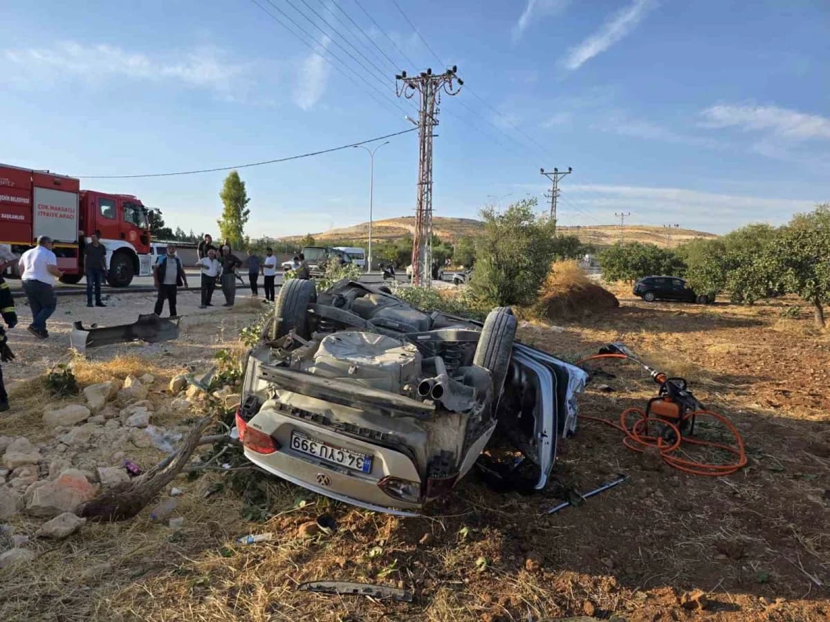 Gaziantep’te motosikletle çarpışan otomobil fıstık tarlasına uçtu: 1 ölü, 7 yaralı