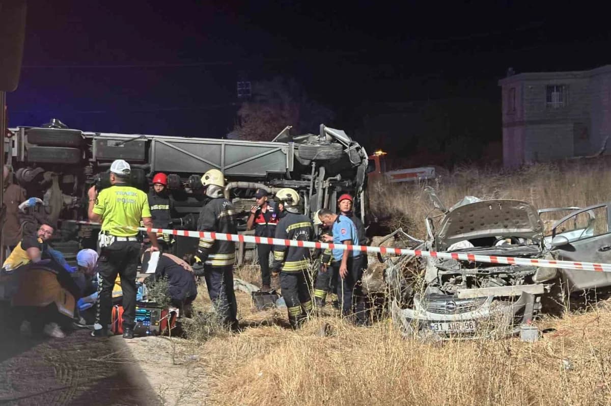 Olay yerine çok sayıda itfaiye, polis, jandarma, AFAD, sağlık ve Ulusal Medikal Kurtarma Ekibi (UMKE) Ekibi sevk edildi.