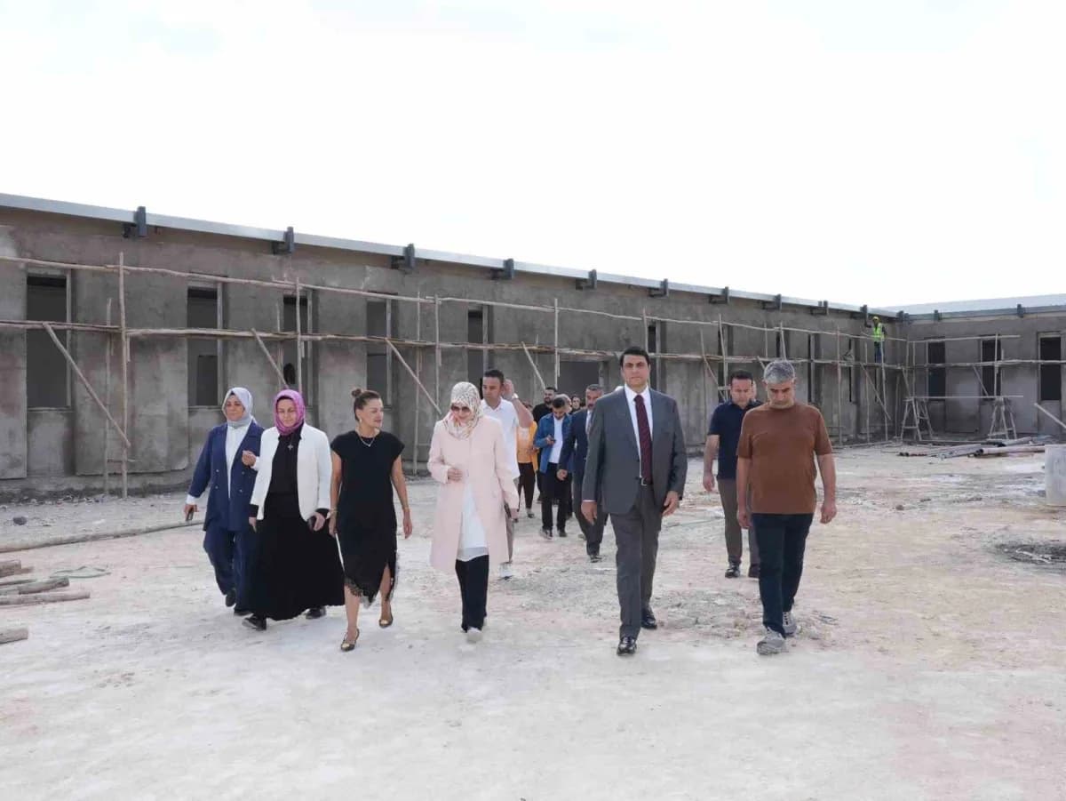 Yılmaz’dan Gaziantep Otizm Vakfı Okulu’na ziyaret