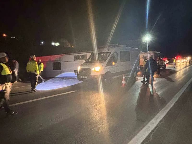 Gaziantep'te kazada hayatını kaybeden 7 kişinin cenazesi morga kaldırıldı