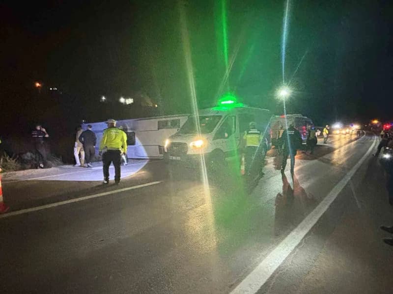 Gaziantep'te kazada hayatını kaybeden 7 kişinin cenazesi morga kaldırıldı