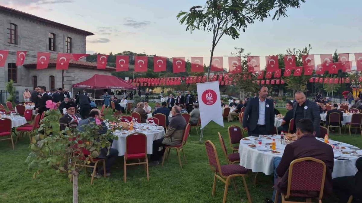 İçişleri Bakan Yardımcısı Bülent Turan, "Biz gaziliği sadece bireysel olarak değil, tüm bir millet olarak, tüm bir insan