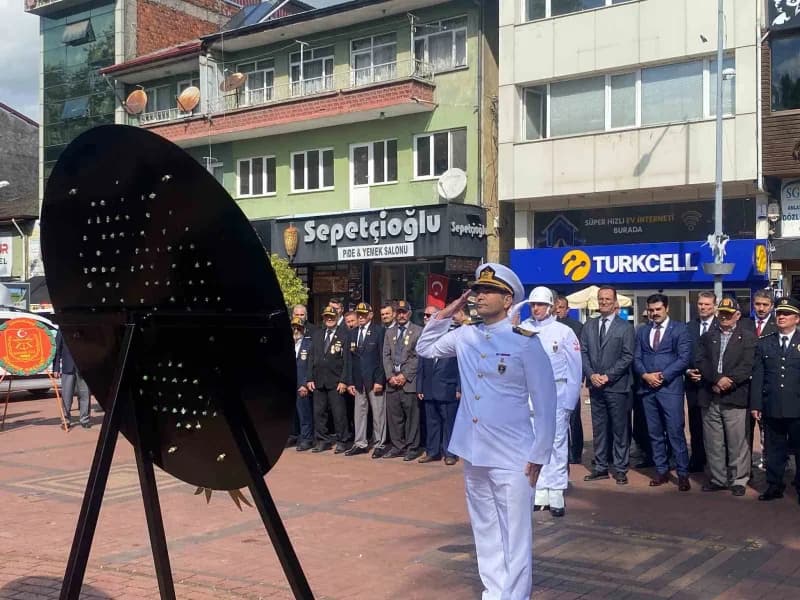 Zonguldak’ın Çaycuma ilçesinde 19 Eylül Gaziler Günü dolayısıyla tören düzenlendi.