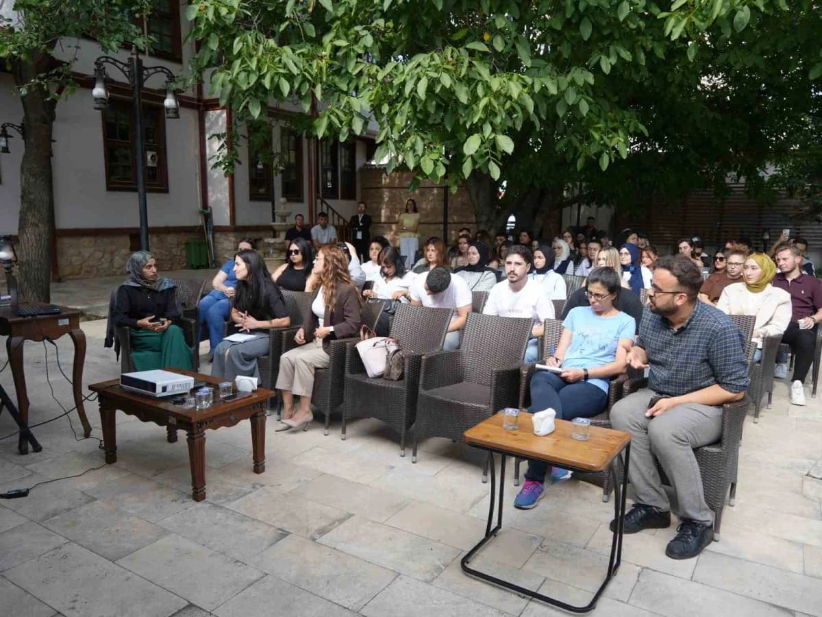 Kastamonu Üniversitesi Basın ve Halkla İlişkiler Müşavirliği ile Dış İlişkiler Genel Koordinatörlüğü iş birliğinde, Yüks